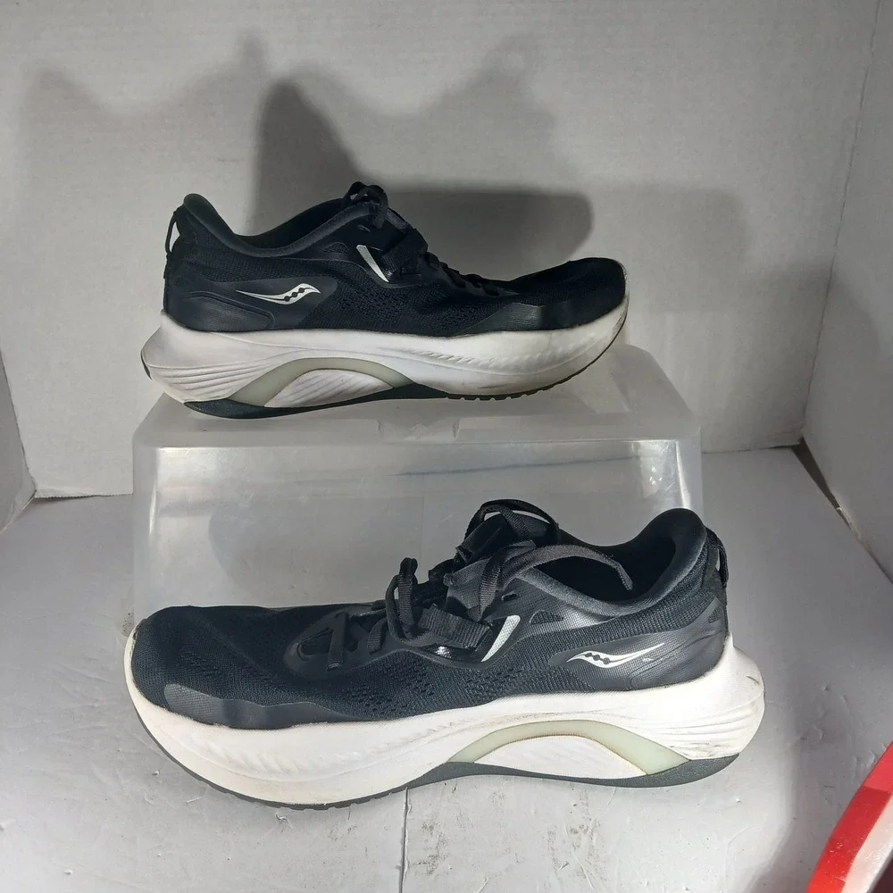 Saucony Guide 15 Running Shoes 8 Black White Supportive Athletic Sneaker